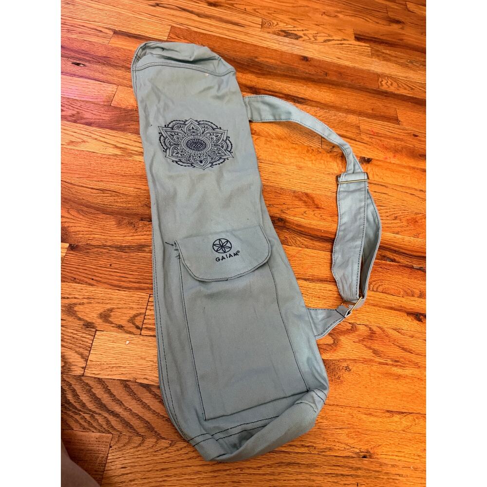 Gaiam Canvas  Print Yoga Mat Bag Zipper Pocket
